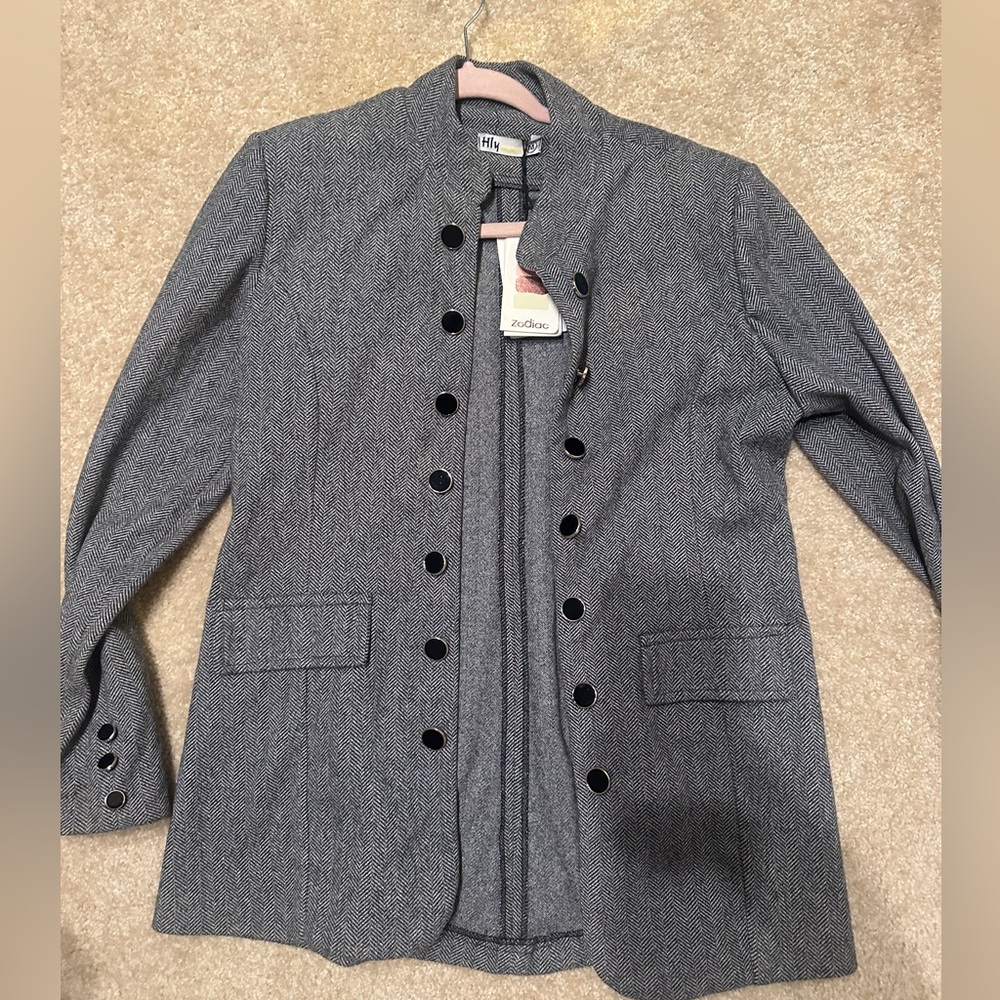 Women’s grey blazer coat jacket